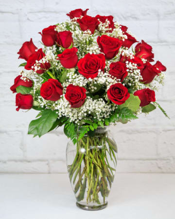 Elegant White Rose and Baby's Breath Flower Arrangement