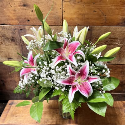 Florist 60642 | 60642 Flower Delivery by Niko's Flower Designs Florist