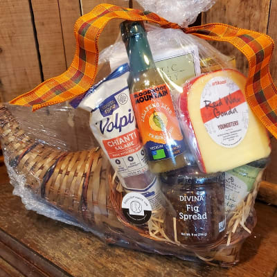 Gourmet Pantry Basket — Reynolds