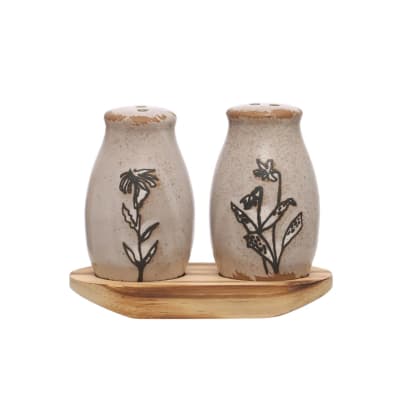 Stoneware Salt & Pepper Shaker Set