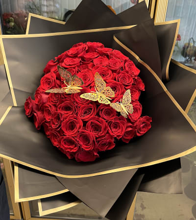 50 Premium Red Roses - Flower Shop 50 red Roses bouquet