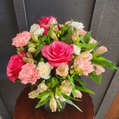 f.florist様 Florist 97527 | 97527 Flower Delivery by Blooms Flower Shop Florist