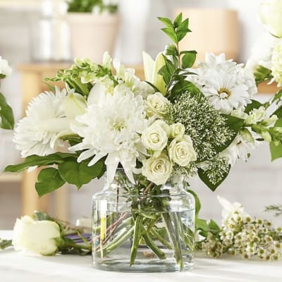 Flower Delivery to Gus Thornhill's Funeral Home Funeral Home