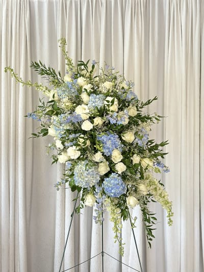 Flower Delivery to Envision Mortuary (Lyle Funeral Home) Funeral