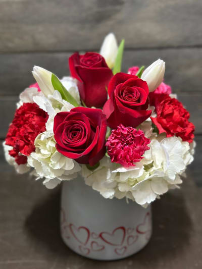 Florist 60120 | 60120 Flower Delivery by Blooming Flowers Florist