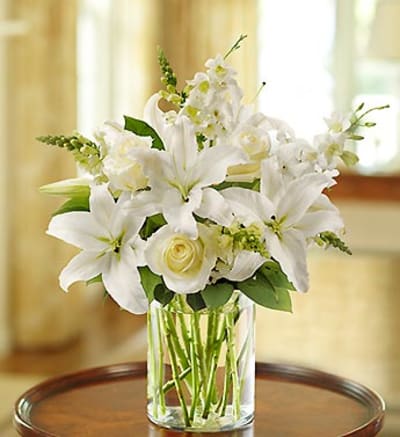 All wonderfully white dried arrangement