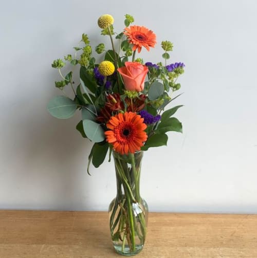 Florist V8R 5N2 | V8R 5N2 Flower Delivery by Poppies Floral Art