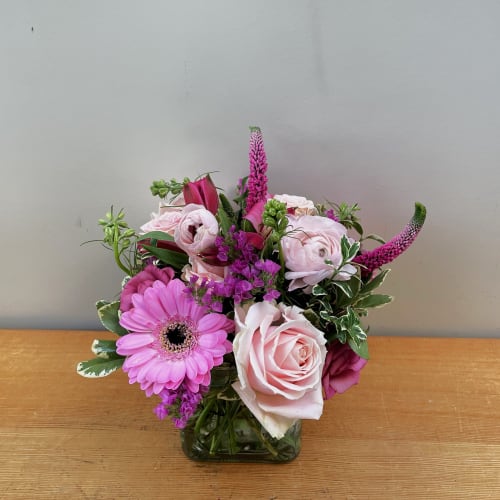 Florist V8R 2H8 | V8R 2H8 Flower Delivery by Poppies Floral Art