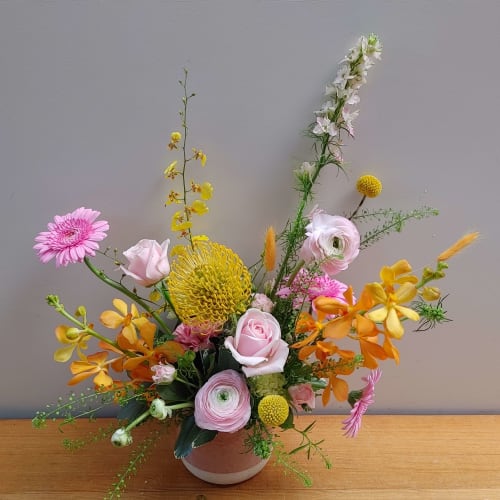 Florist V8Z 4E2 | V8Z 4E2 Flower Delivery by Poppies Floral Art