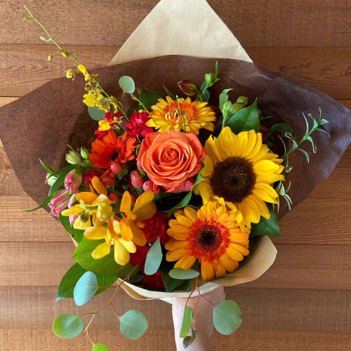 Florist V8Z 7Z6 | V8Z 7Z6 Flower Delivery by Poppies Floral
