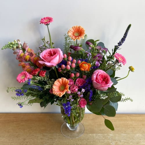 Florist V8V 1A1 | V8V 1A1 Flower Delivery by Poppies Floral Art