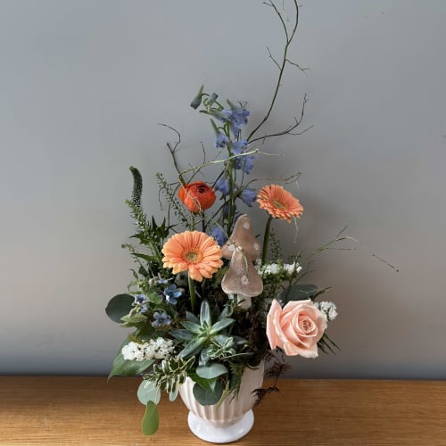 Florist V8Z 7H4 | V8Z 7H4 Flower Delivery by Poppies Floral Art
