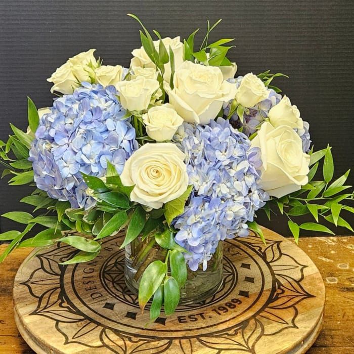 White and Blue Harmony arrangement