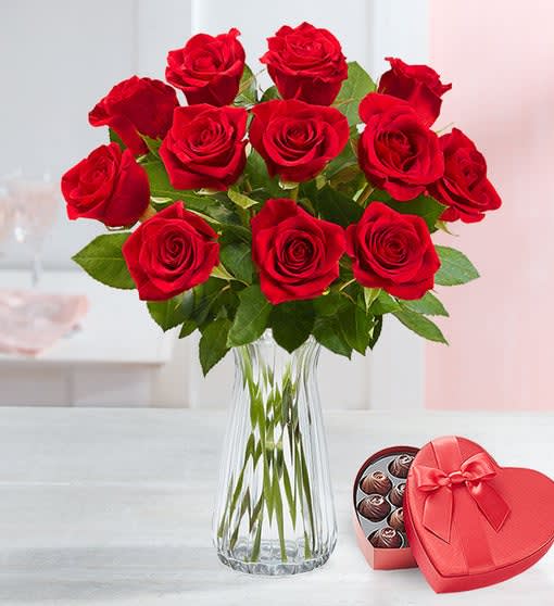 One Dozen Romantic Red Roses