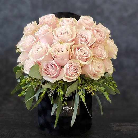 LIGHT PINK ROSES IN ANY BLACK BOX