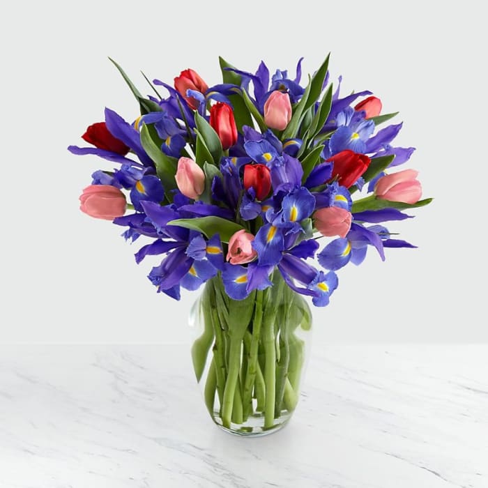 Deluxe Hugs and Kisses with Vase