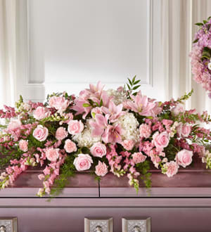 The FTD Life & Remembrance Casket Spray