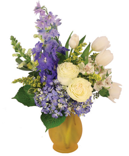 ROYALLY BLUE
Flower Arrangement
