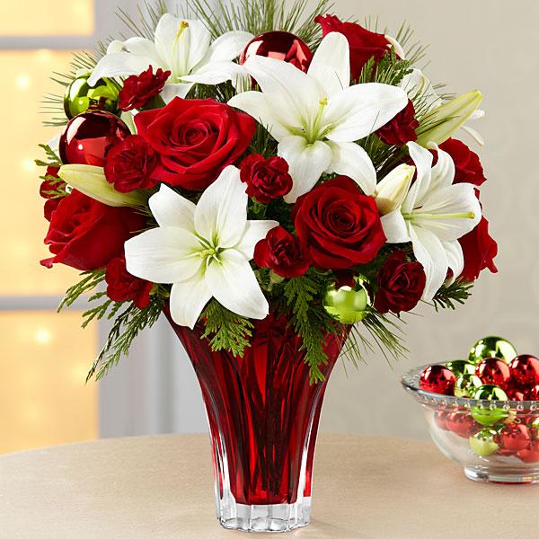 The FTD® Holiday Wishes™ Bouquet