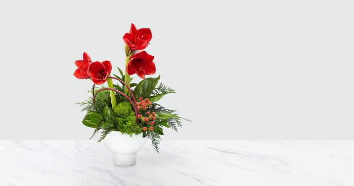 Striking Elegance™ Bouquet