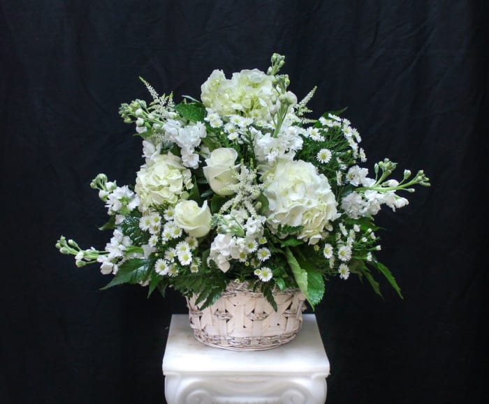 AF-6 Arreglo de rosas, hortensias, stocks y montecasino