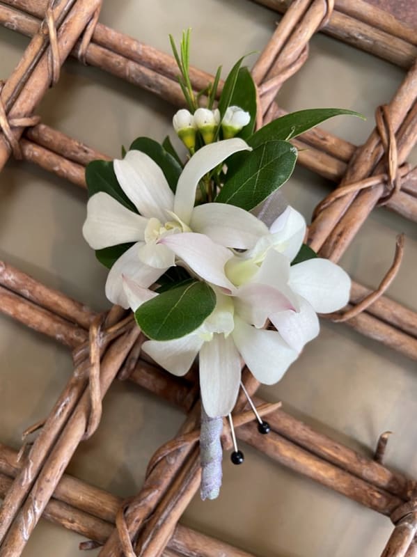 Dendrobium Orchid Boutonniere