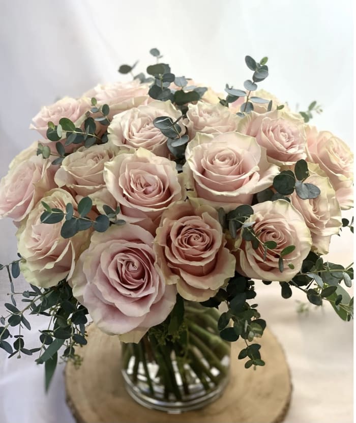 2 Dozen Romantic Pink Roses in Vase