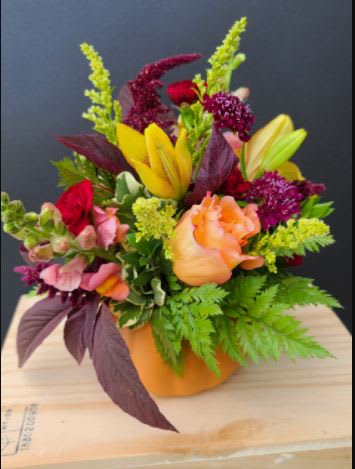 Festive Pumpkin Centerpiece