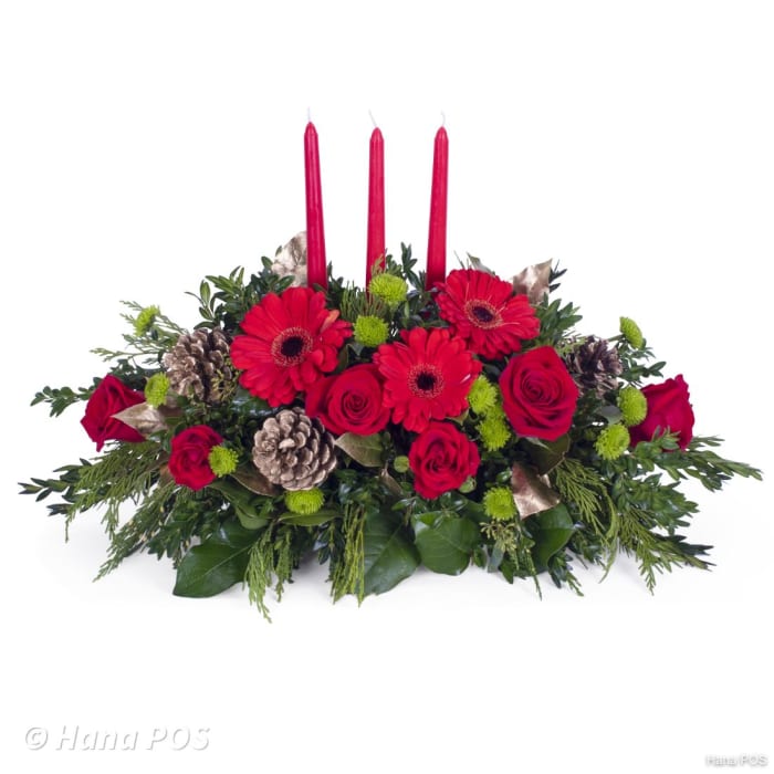 RED CHRISTMAS CENTERPIECE