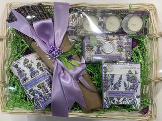 LAVENDER DELIGHT SPA BASKET 