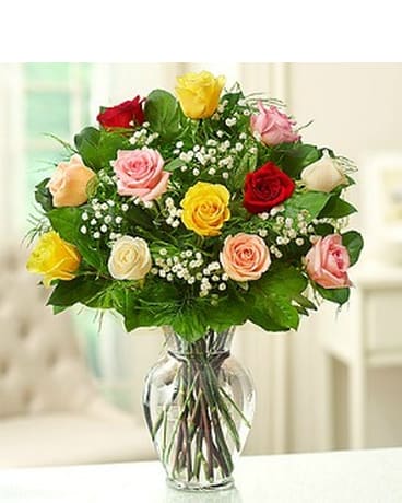 CLASSIC MIXED ROSES IN VASE