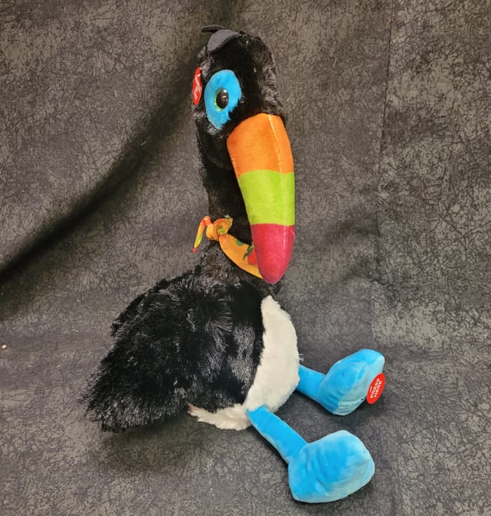 GAP3 - Singing and Dancing toucan