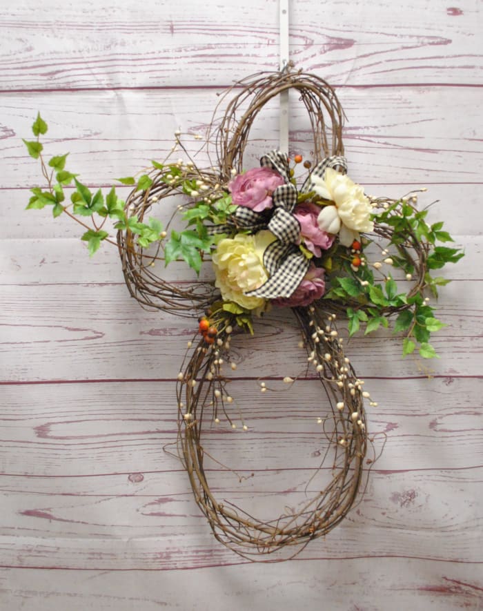 Grapevine Angel Wreath with Silk (Artificial) Accents