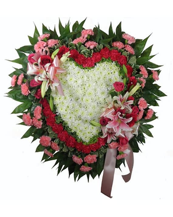 Loves Garden Deluxe Solid Heart Set Piece