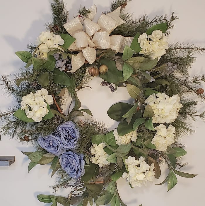 Moonlight Serenade Large Everlasting Wreath