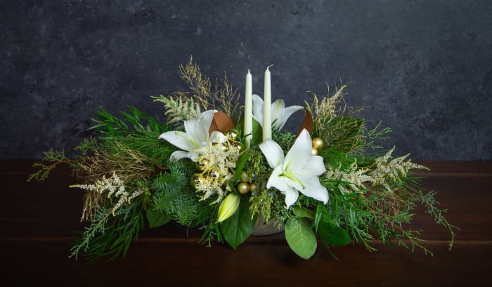 Golden Glow - Christmas Centerpiece