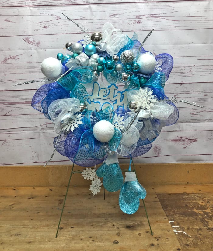 Christmas Cemetery Wreath