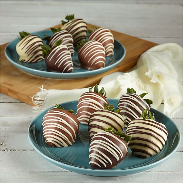 One Dozen Classic Belgian Chocolate–Covered Strawberries