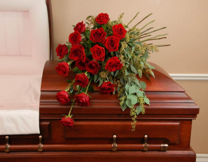 FAMILY TRADITION CASKET SPRAY