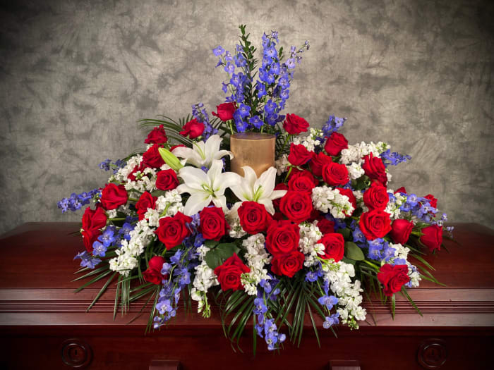 THE LOVING HERO CASKET SPRAY