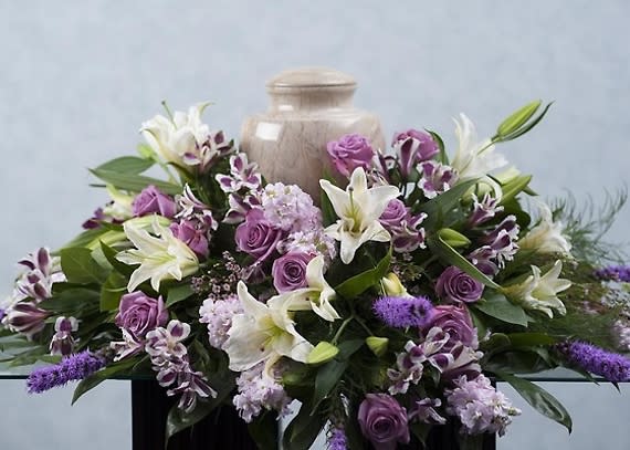 Sympathy Urn Spray 301