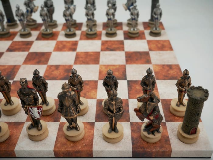 CHESS SET Painted Resin Medieval Knight on Caramel & Cream Brd