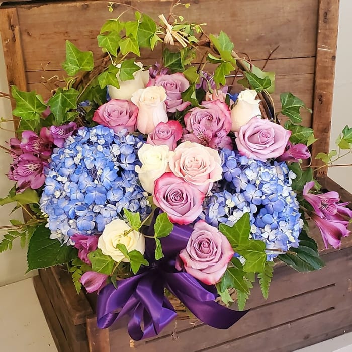 Lavender, Pink and White Roses with Ivy and Hydrangea