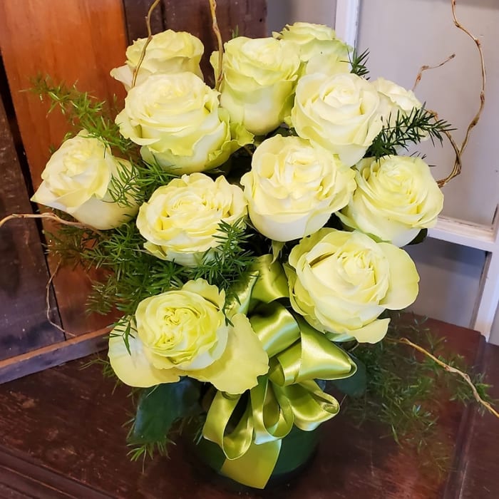 Irish Rose, Dozen Green Roses Vased, 12 Green Roses