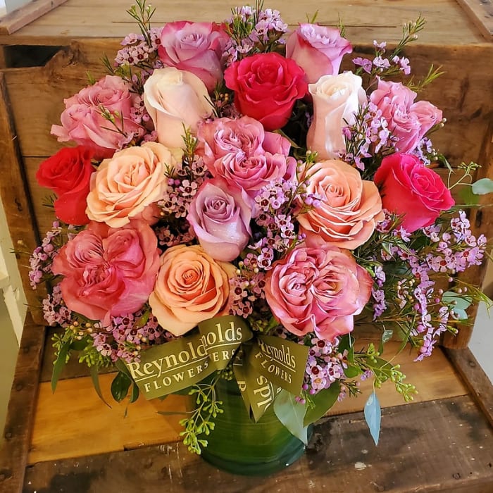 16 Premium Assorted Pink Roses Arranged in Vase