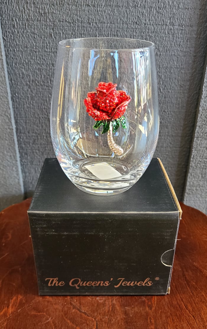 Queen's Jewels Red Rose OR heart