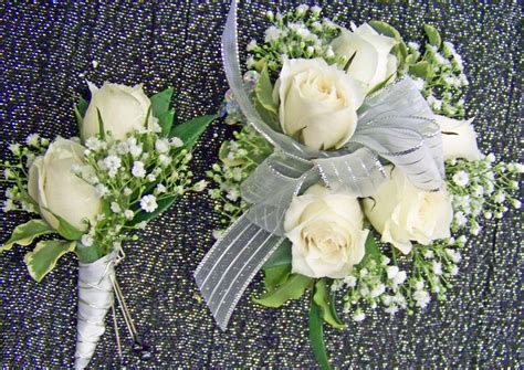 White Flower Corsage OR Boutonniere 
