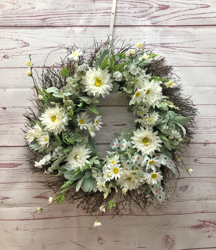 Delicate Daisy Silk (Artificial) Wreath