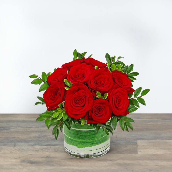 One Dozen Rosy Posy Red Roses