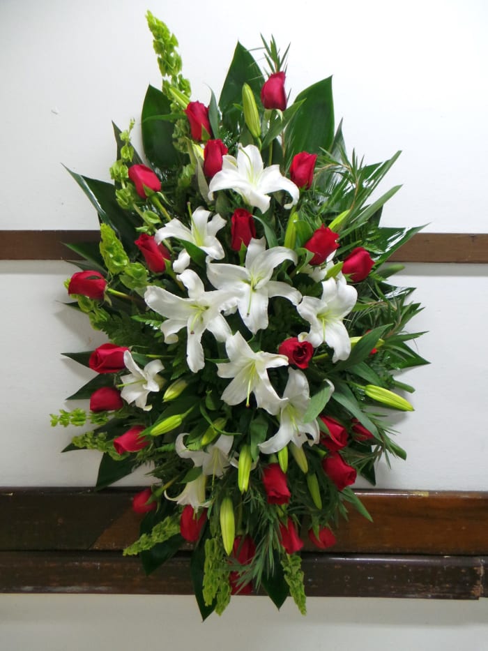 A-14 Corona de rosas y lirios